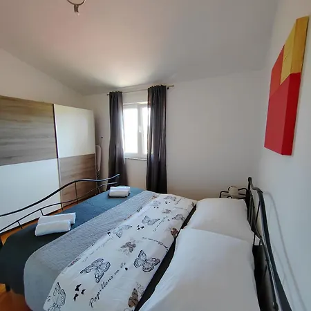 アパート Roko, Hrvatska